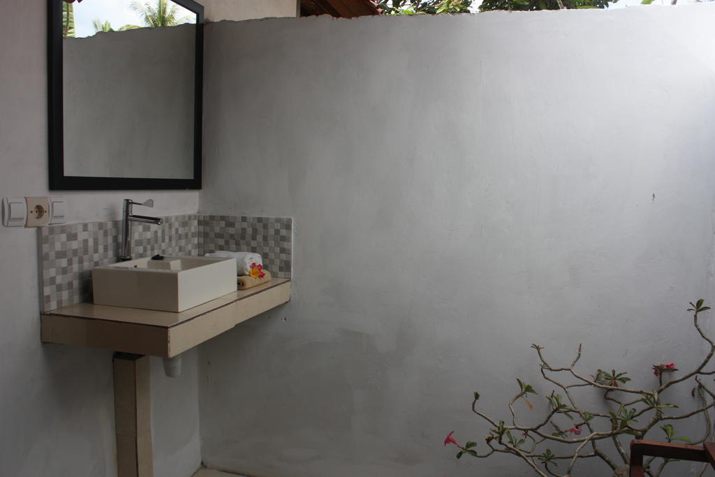 Radya Homestay Nusa Lembongan  Luaran gambar